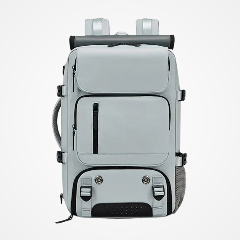 Détail des poches du sac à dos de voyage