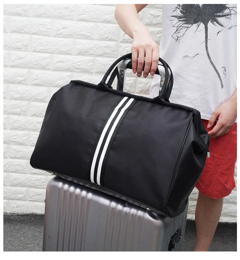 Détail de la fermeture zippée du sac de voyage