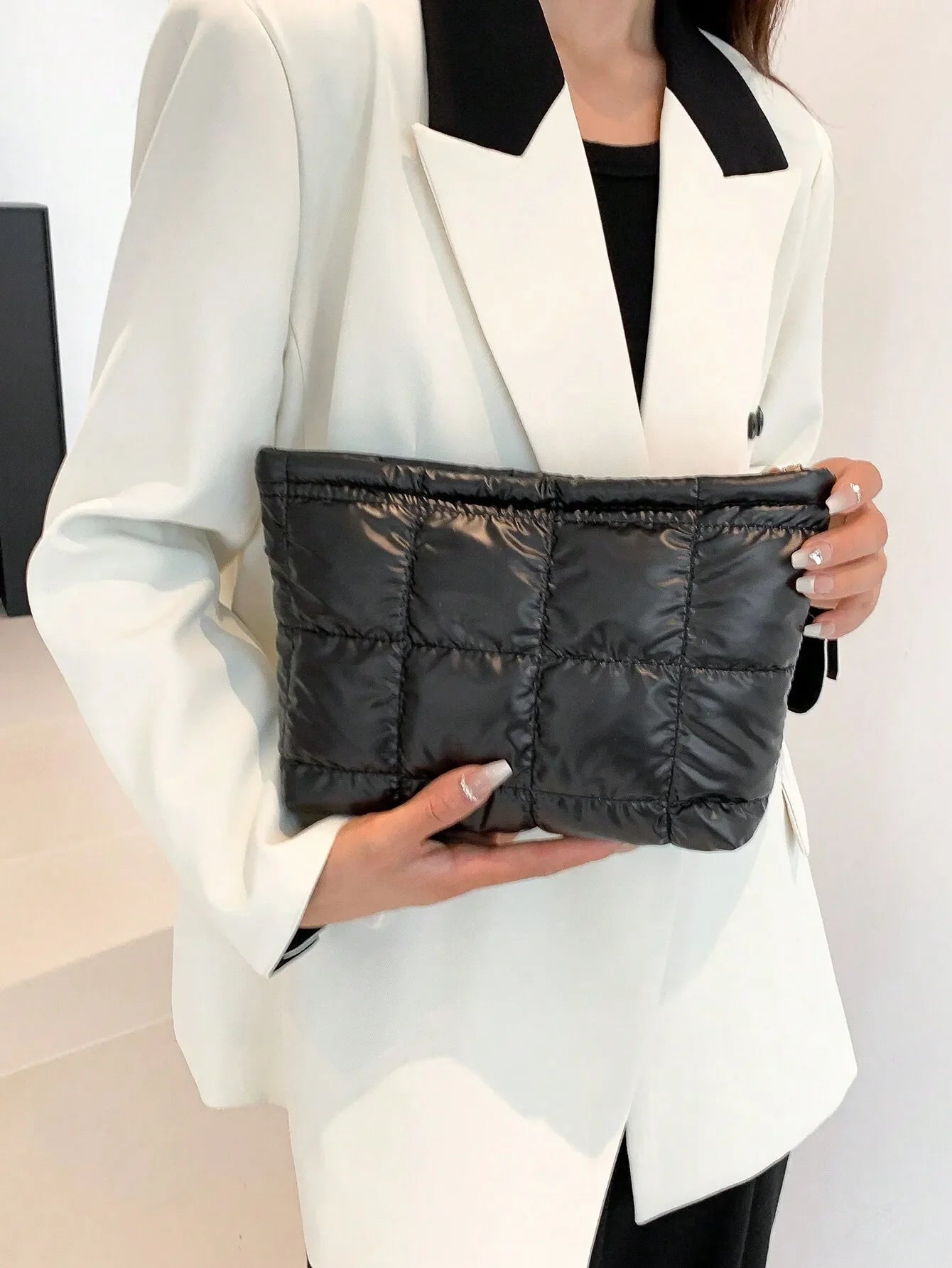 Détail de la doublure étanche de la trousse