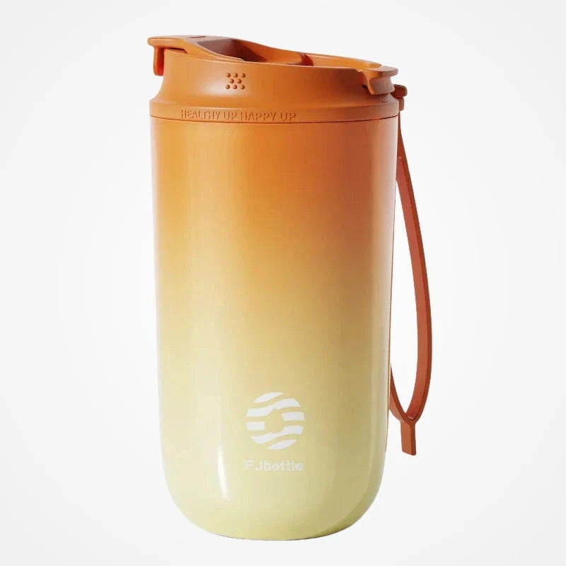 Mug isotherme de voyage avec couvercle ouvert