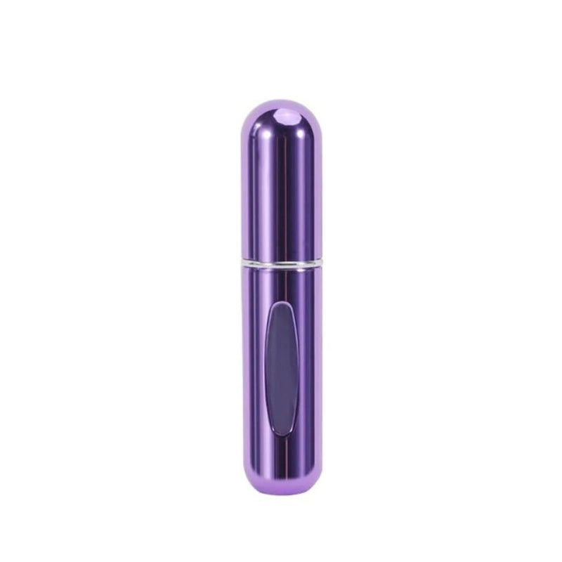 Atomiseur de parfum de poche en cours de recharge