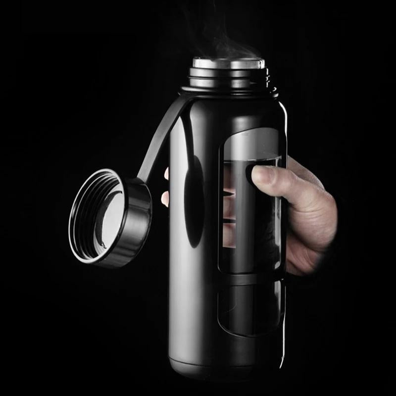 Gourde en verre utilisée en déplacement