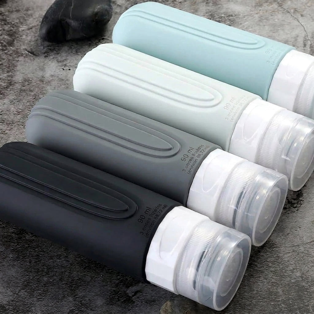Flacon en silicone pressé pour doser le produit