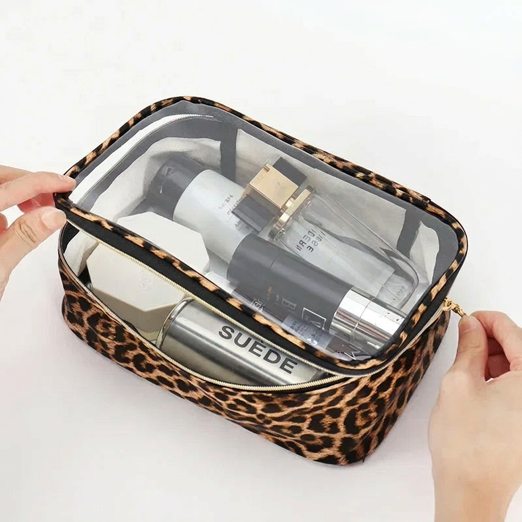Différentes tailles de la trousse transparente léopard