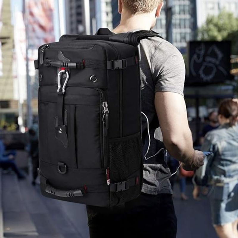Compartiments et poches multiples du grand sac à dos