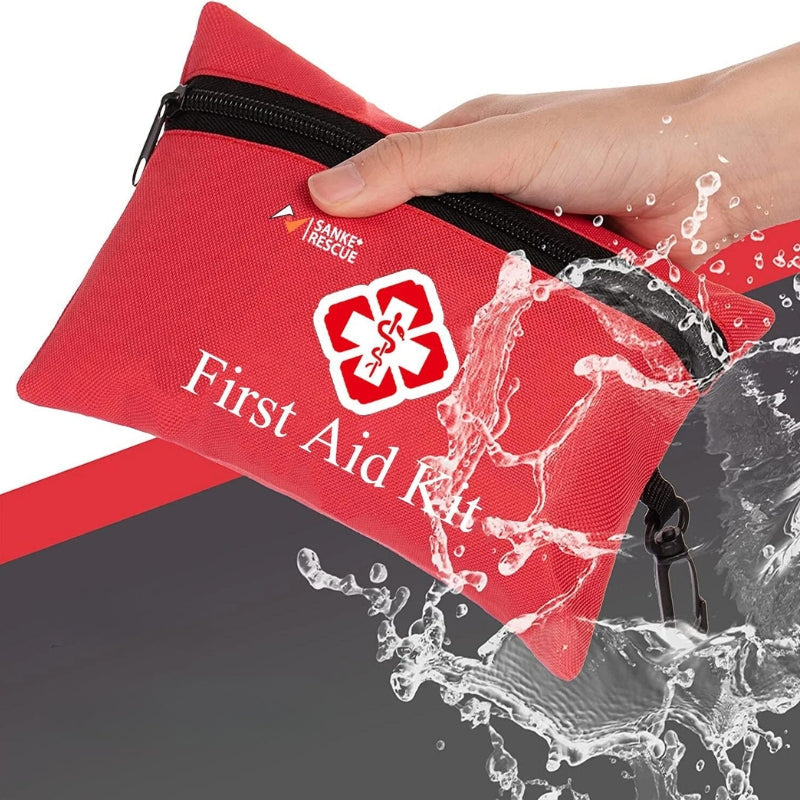 Trousse de secours compacte tenue en main