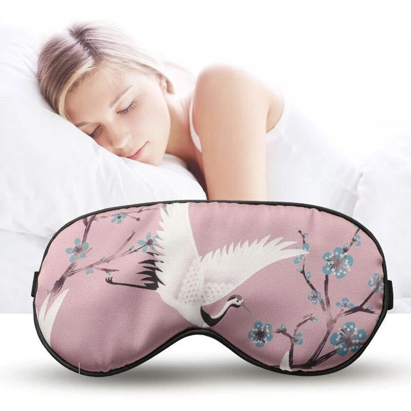 Masque de sommeil satin porté pour dormir
