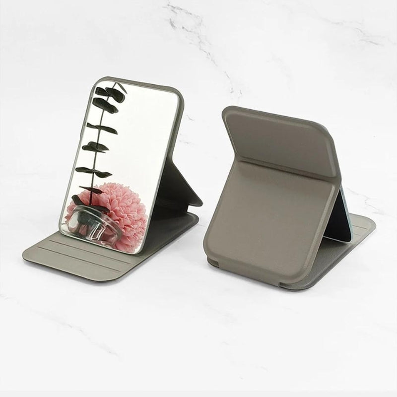 Miroir de poche ouvert prêt à l'emploi