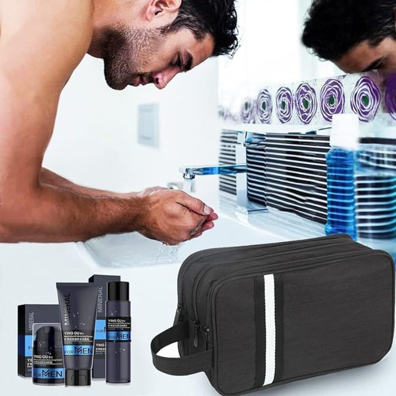 Trousse de toilette ouverte avec compartiments intérieurs