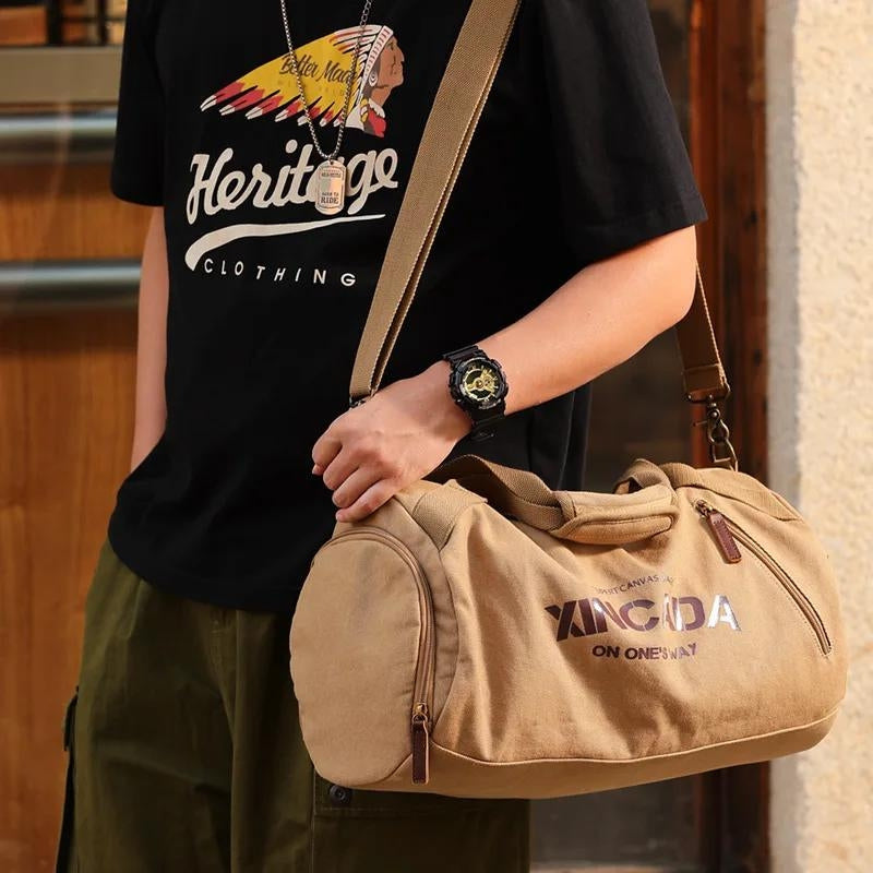 Coloris noir et beige du sac de voyage