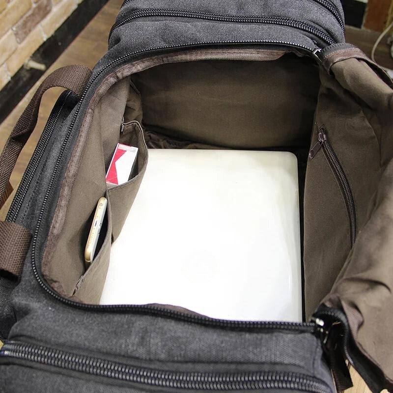 Détail des poches extérieures du sac en toile