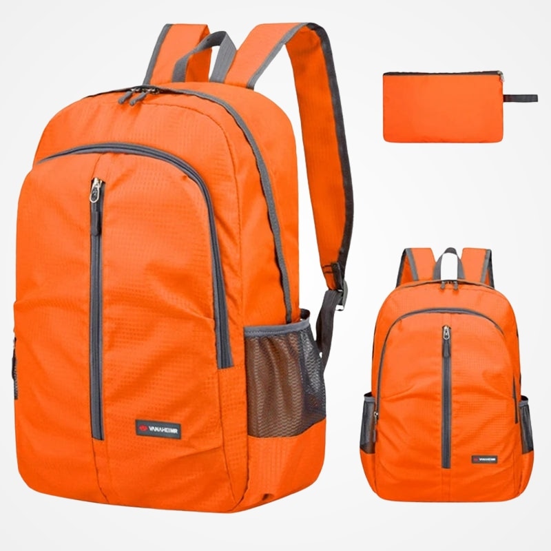 Détail des poches extérieures du sac de randonnée