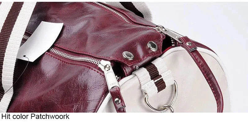 Poches intérieures du sac de voyage en cuir