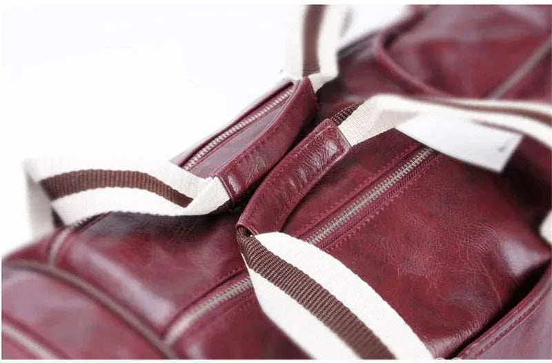 Compartiment principal ouvert du sac en cuir