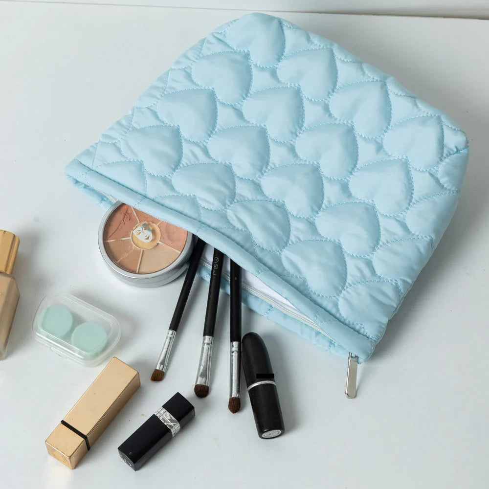 Coloris disponibles de la trousse de toilette matelassée