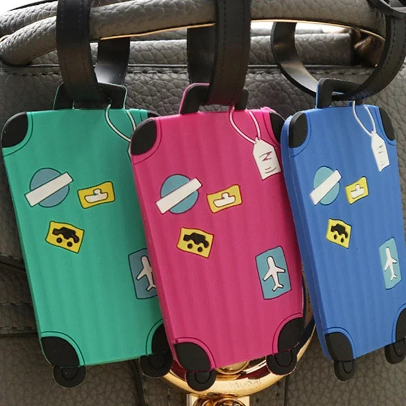 Assortiment d'étiquettes de bagage colorées