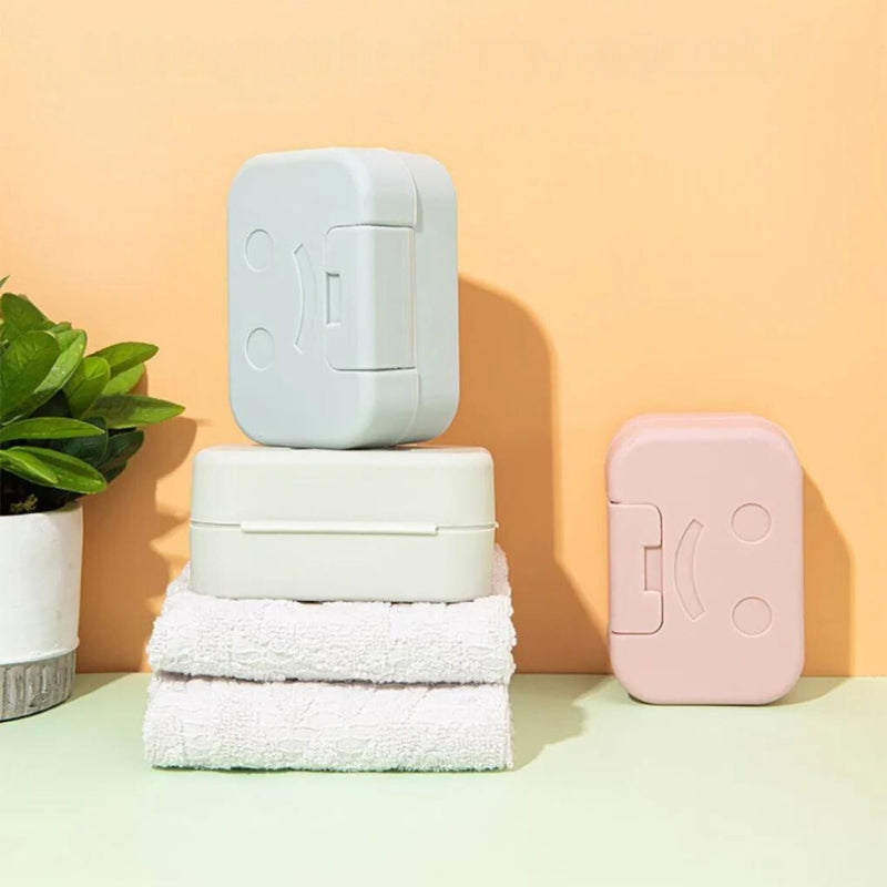 Boîte pour savon solide dans une salle de bain