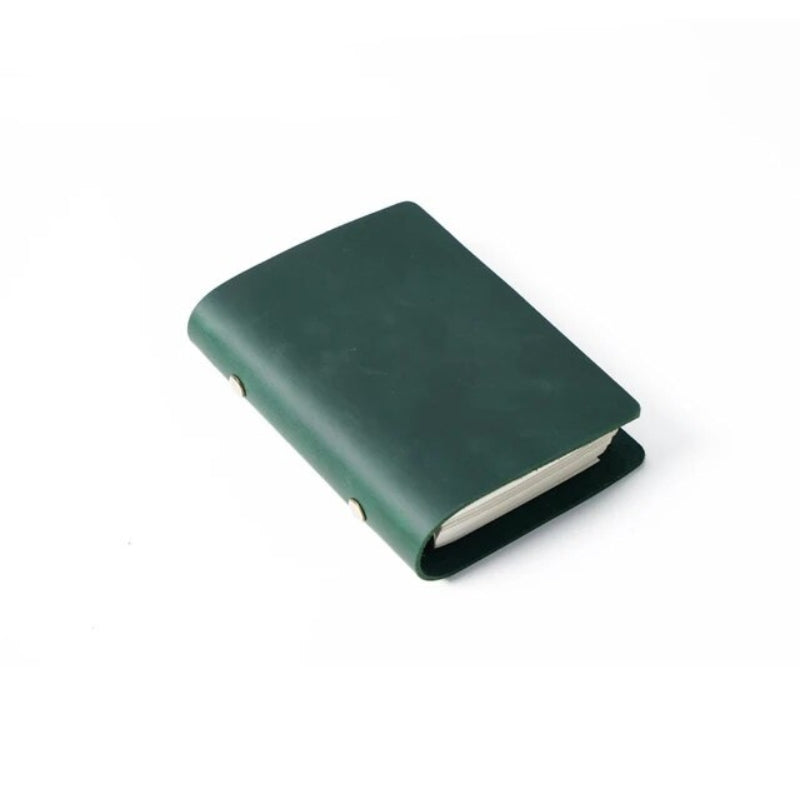 Comparaison des tailles du carnet en cuir