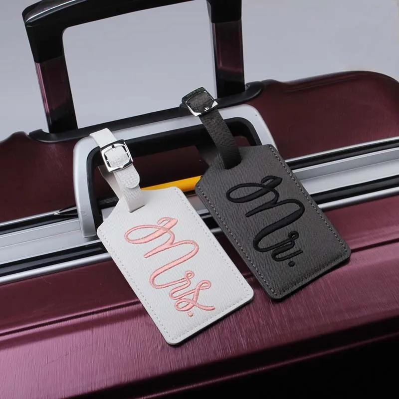 Détail du cuir de l'étiquette porte-nom