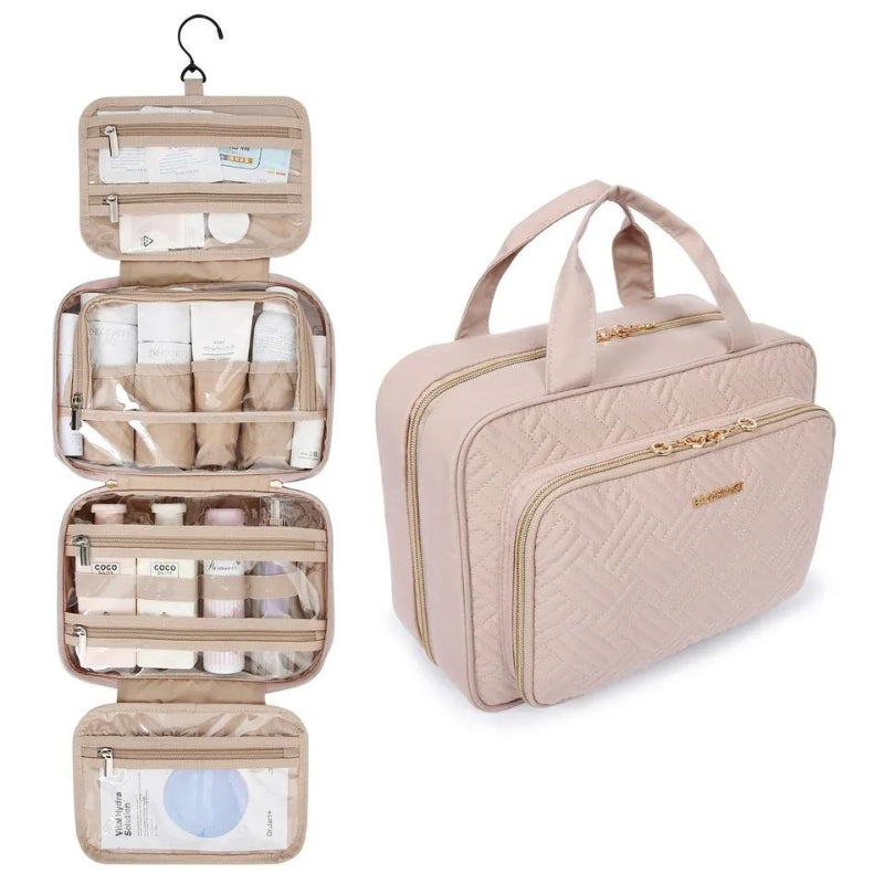 Trousse de toilette ouverte avec produits de beauté