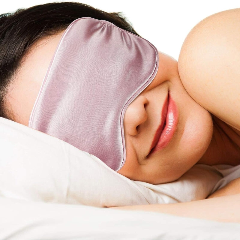 Masque de nuit ergonomique porté pour dormir