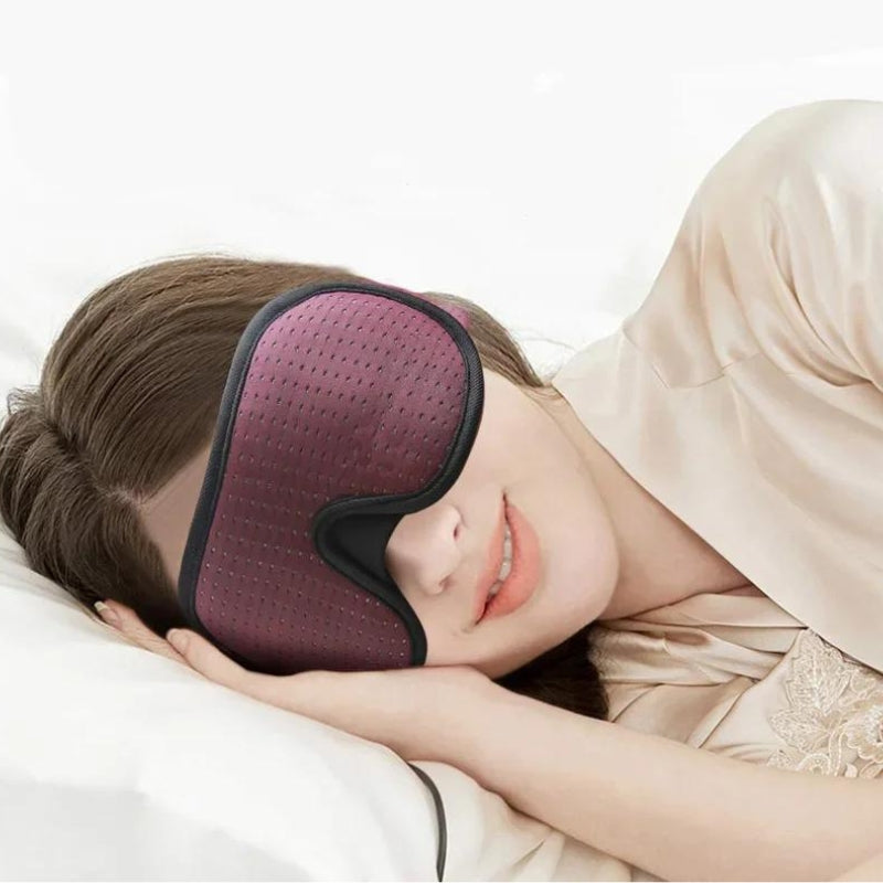 Masque de sommeil porté pendant le repos