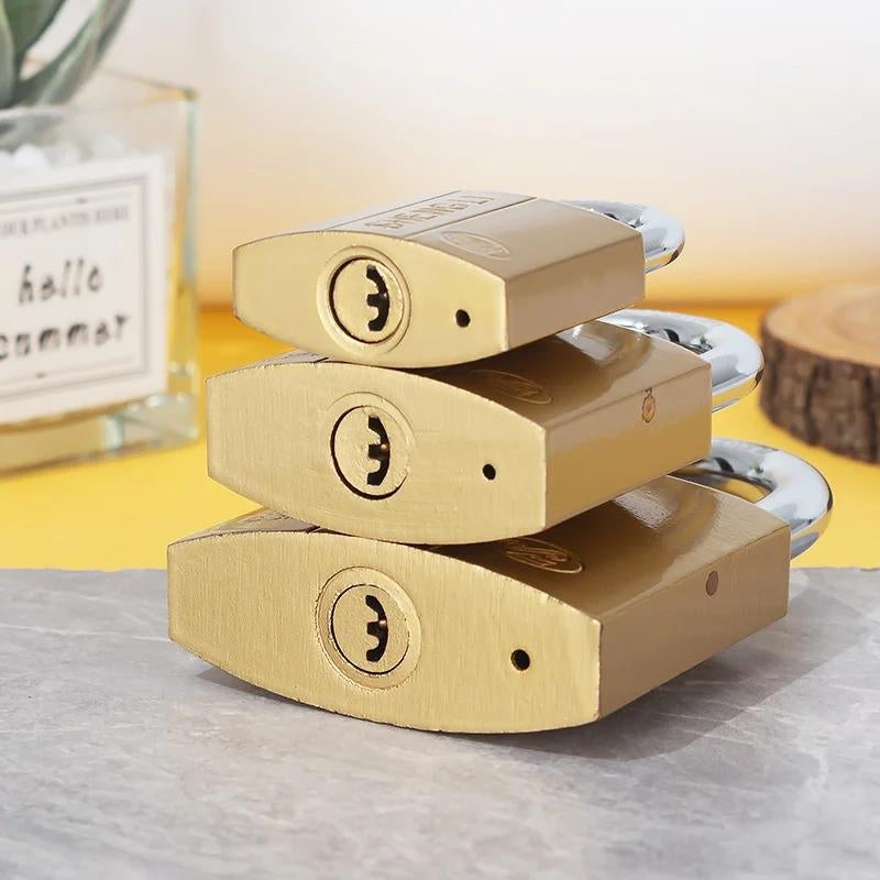 Différentes tailles du cadenas pour bagage