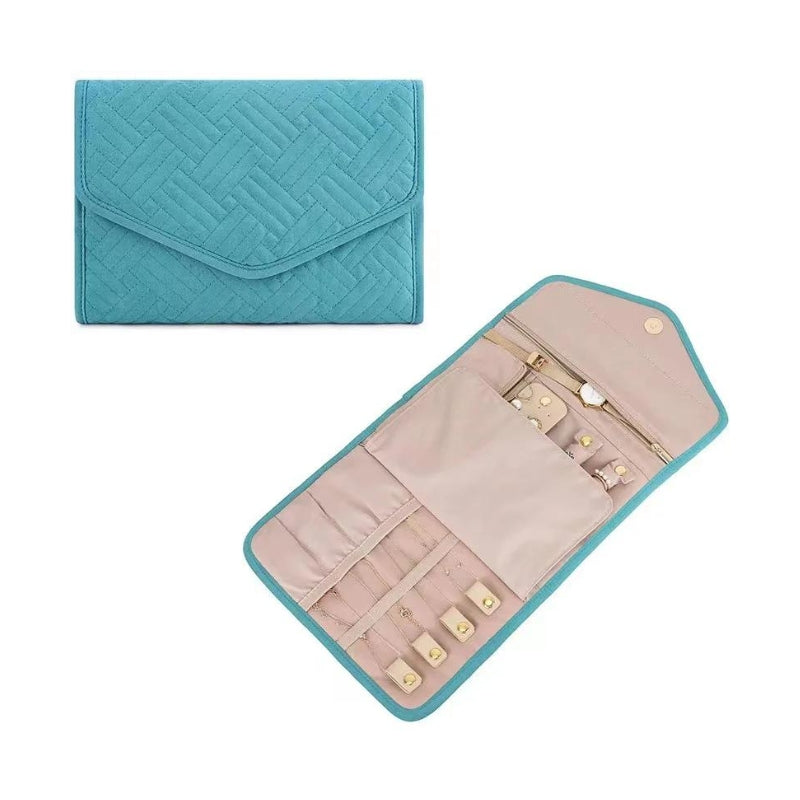 Rangement des colliers dans la pochette
