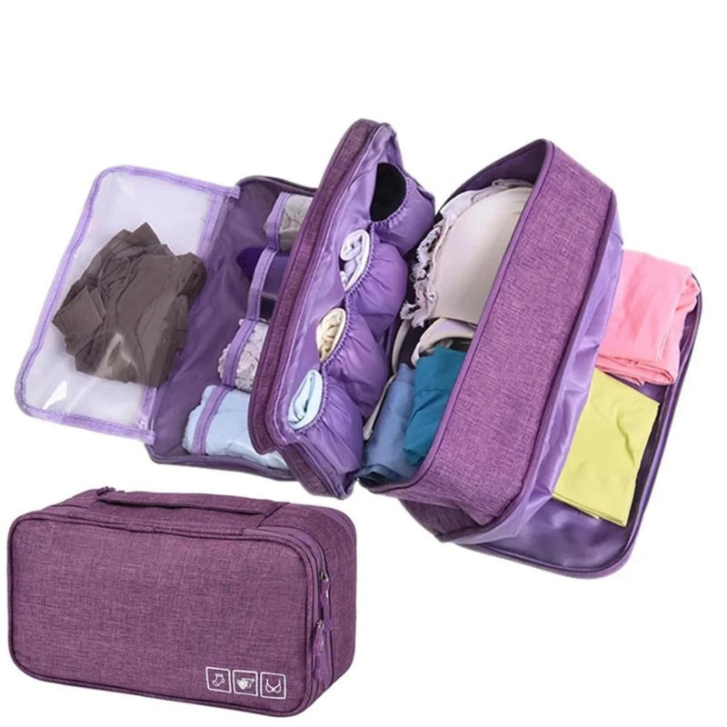 Intérieur compartimenté de la pochette à sous-vêtements