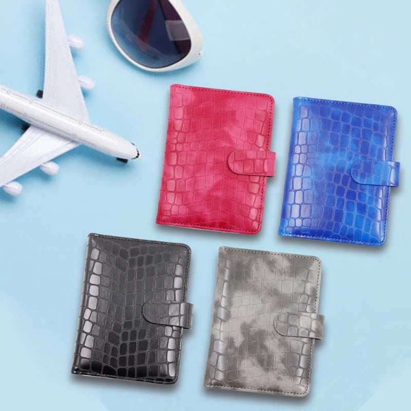 Intérieur du portefeuille avec emplacements cartes et passeport