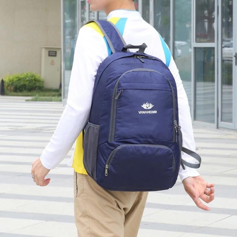 Détail de la matière imperméable du sac à dos