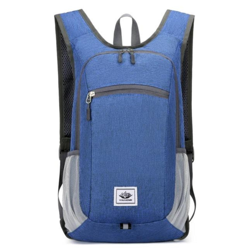 Sac à dos ultraléger replié dans sa poche intégrée