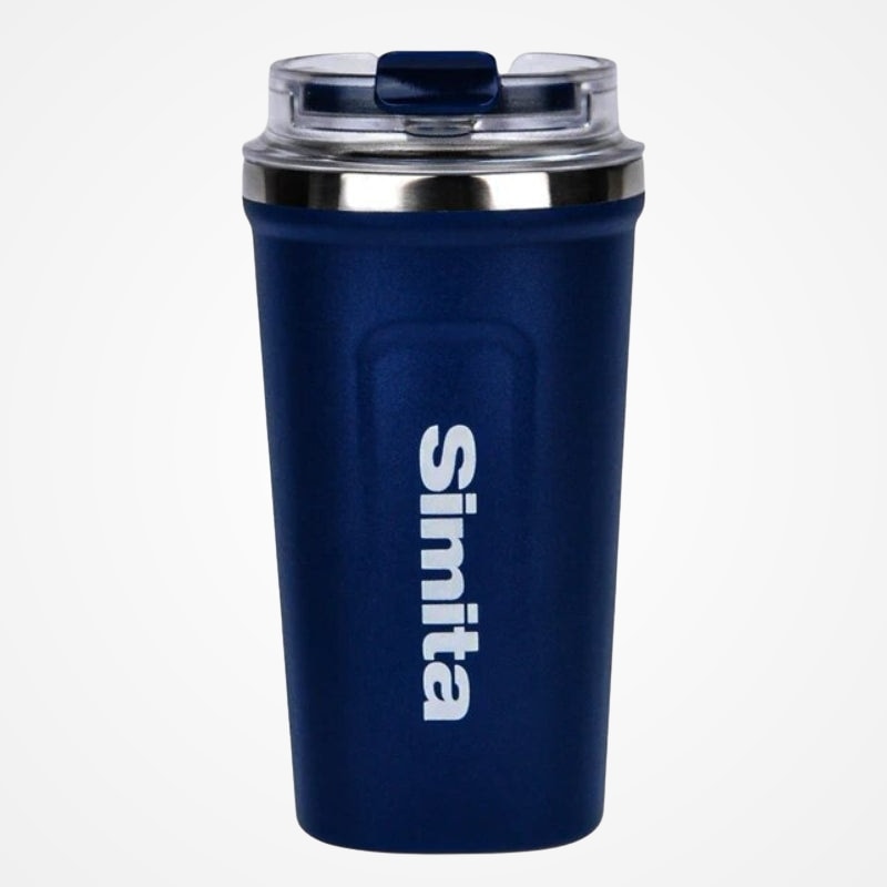 Mug isotherme en inox pour café présenté sur fond neutre