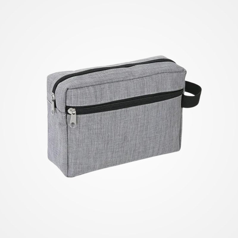 Vue des compartiments intérieurs de la trousse de toilette