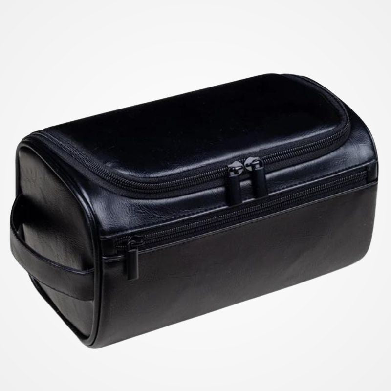 Trousse en simili cuir avec accessoires de rasage