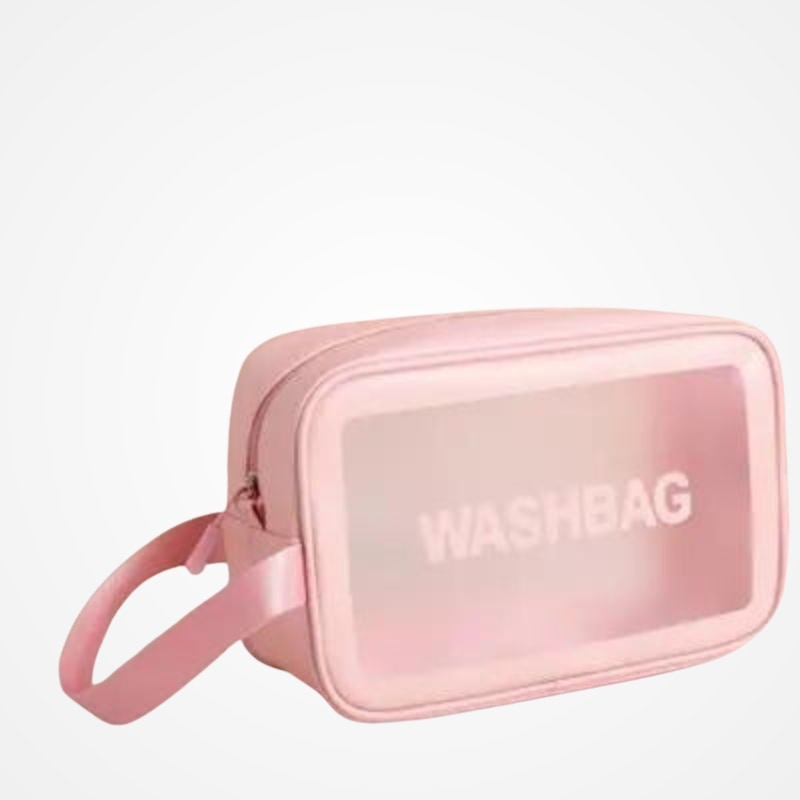 Trousse transparente remplie de produits de toilette