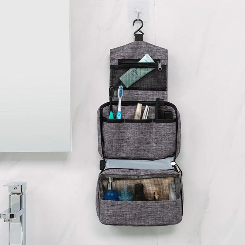 Détail de la fermeture zippée de la trousse