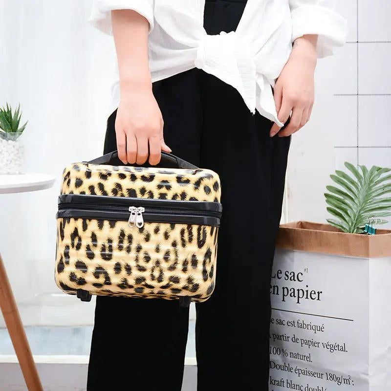 Intérieur compartimenté du vanity case